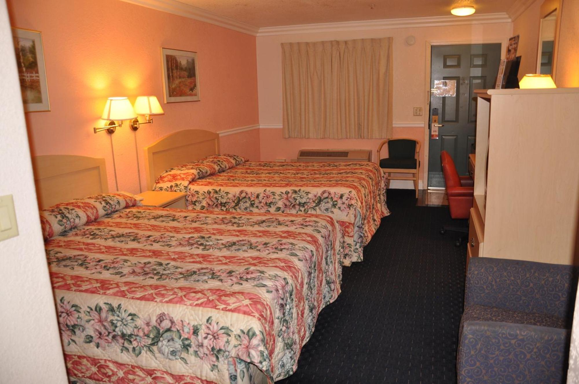 Super 8 By Wyndham Hayward Downtown Motel Castro Valley Exterior photo