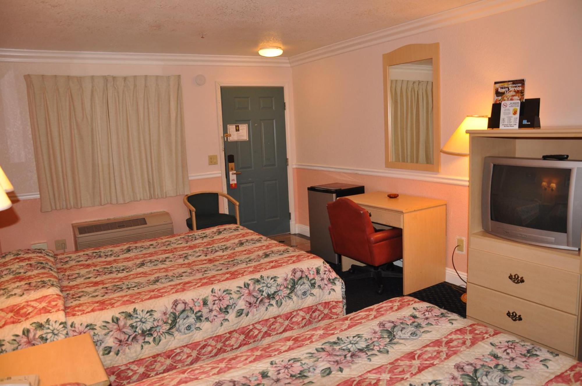 Super 8 By Wyndham Hayward Downtown Motel Castro Valley Exterior photo
