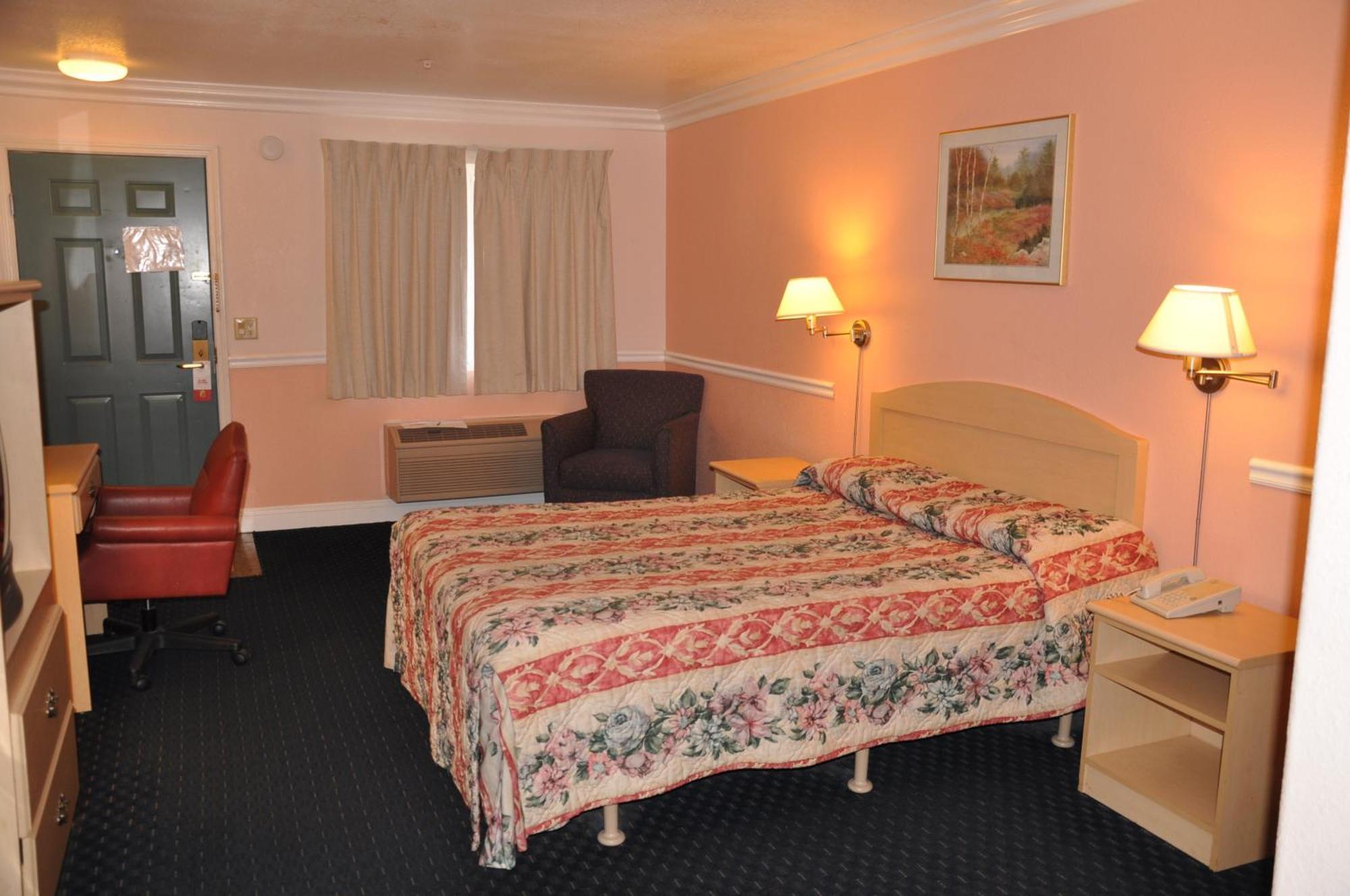 Super 8 By Wyndham Hayward Downtown Motel Castro Valley Exterior photo
